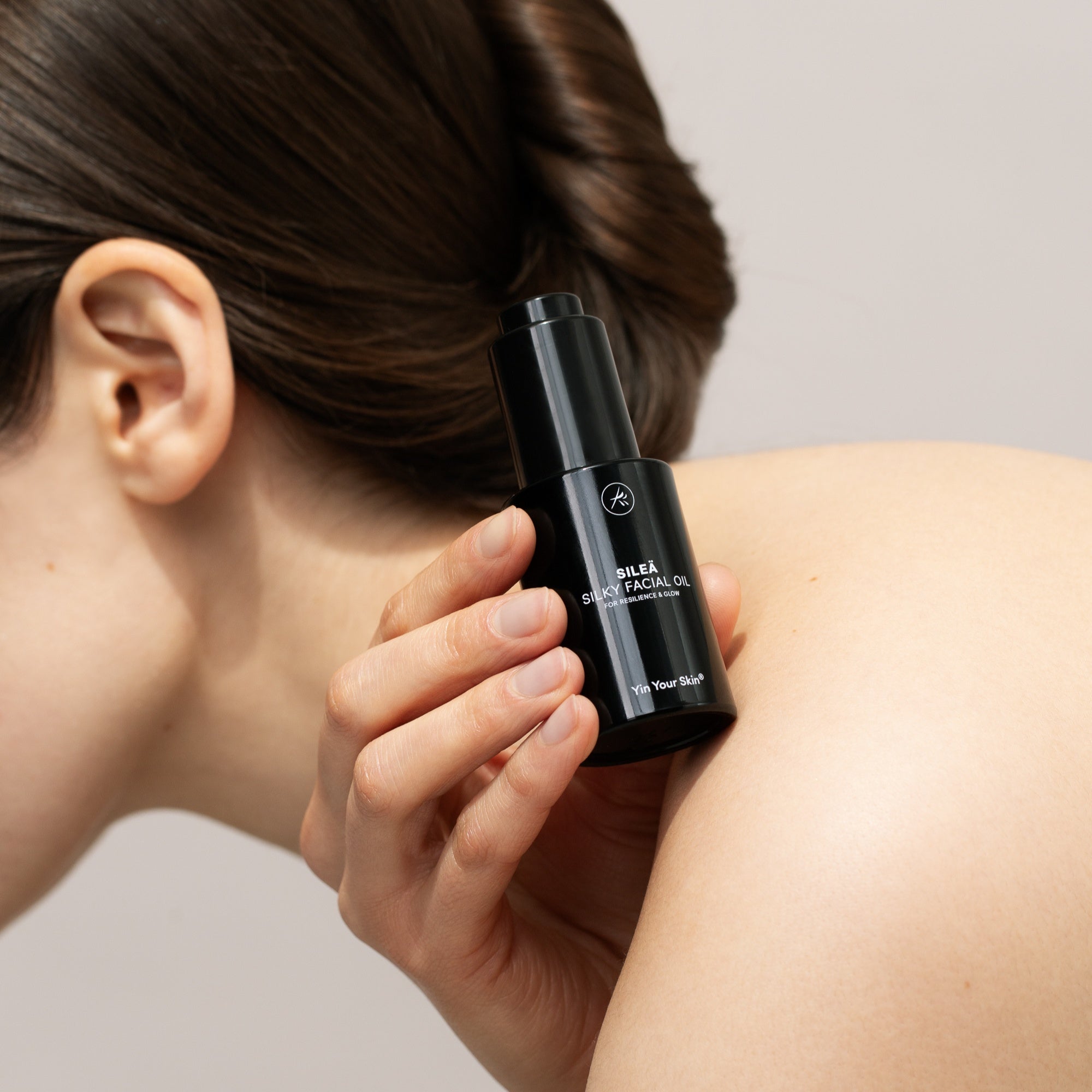 SILEÄ Silky Facial Oil for Resilience & Glow