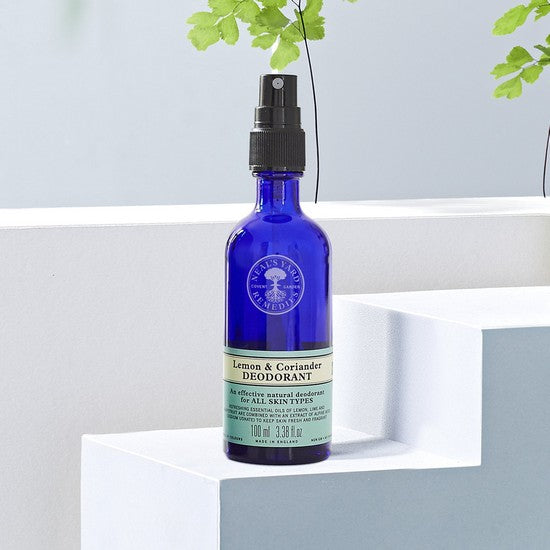 Lemon & Coriander Deodorant with leaf and spa background